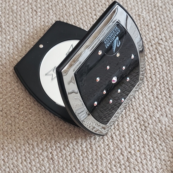 Swarovski Mirror Compact - Picture 2 of 4